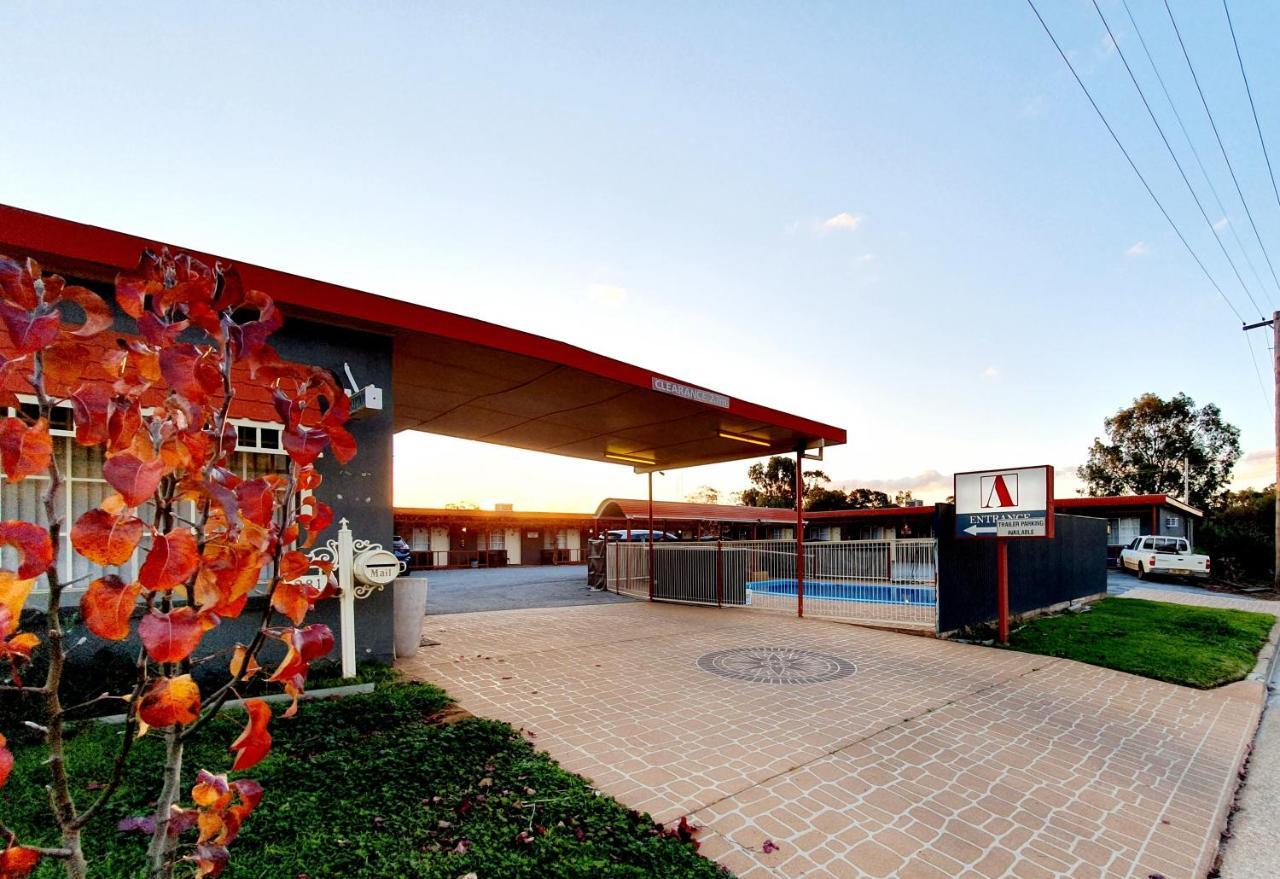 ווסט וויאלונג Ardeanal Motel מראה חיצוני תמונה