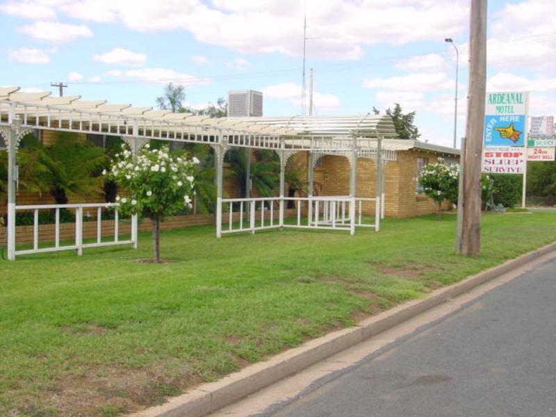 ווסט וויאלונג Ardeanal Motel מראה חיצוני תמונה