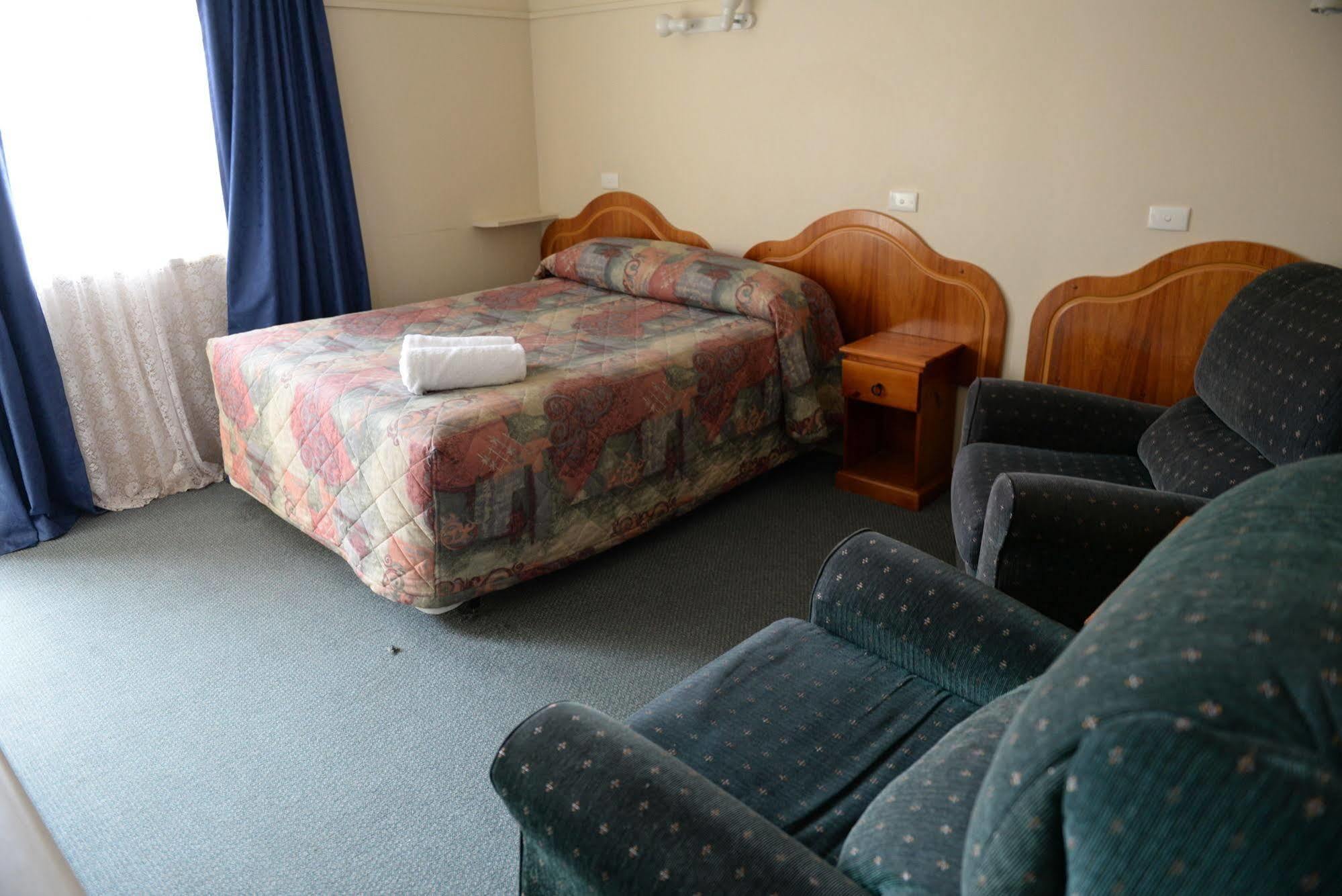 ווסט וויאלונג Ardeanal Motel מראה חיצוני תמונה